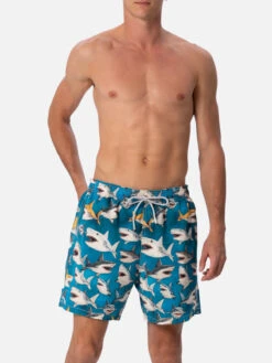 MC2 Saint Barth Man Mid-length Gustavia Swim-shorts With Shark Print| AI CO-CREATED DESIGN BY RICKDICK - POWERED BY RED-EYE 9 MC2 Saint Barth Man Mid-length Gustavia Swim-shorts With Shark Print| AI CO-CREATED DESIGN BY RICKDICK - POWERED BY RED-EYE -MC2 Saint Barth Store UID GUS000104317F MAN SWIMSHORT GREEN 01